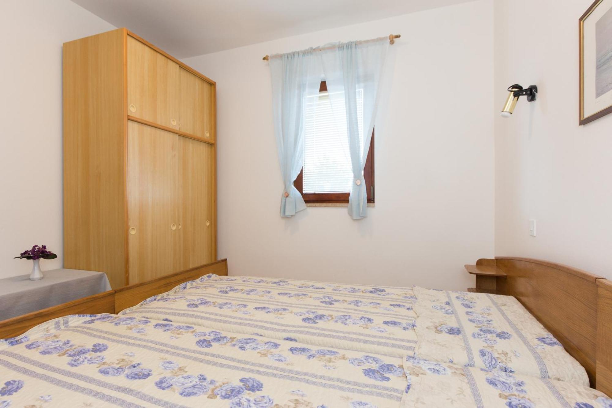 Apartment & Room Dinka, Krk Krk Town Kamer foto